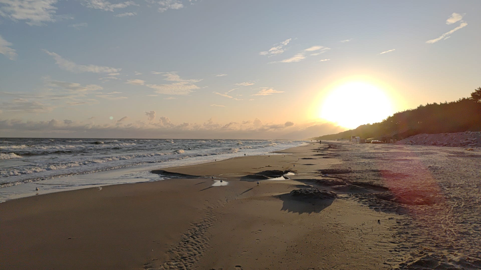 Zachód słońca na plaży w Międzywodziu